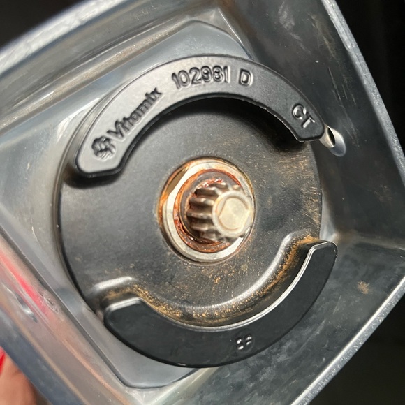 Vitamix High-Performance 64oz canister Blender Jar only no lid read description - Picture 3 of 4